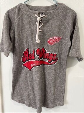 NHL Gray Tee with Red Wings Lace-Up Neck